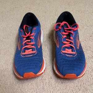 Brooks Ghost 13 Blue and Pink Sneakers